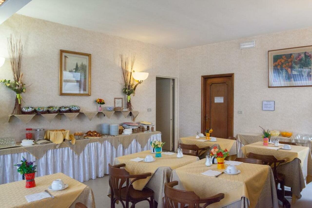 AUTO PARK HOTEL CON RISTORANTE INTERNO E GRANDE PARCHEGGIO GRATUITO  ФЛОРЕНЦИЯ 3* (Италия) - от 4111 RUB | NOCHI